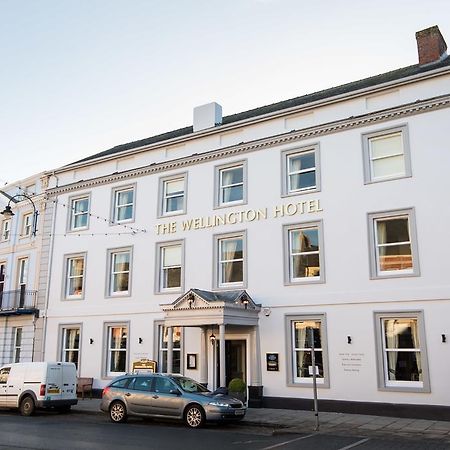 The Wellington Hotel Brecon Eksteriør billede
