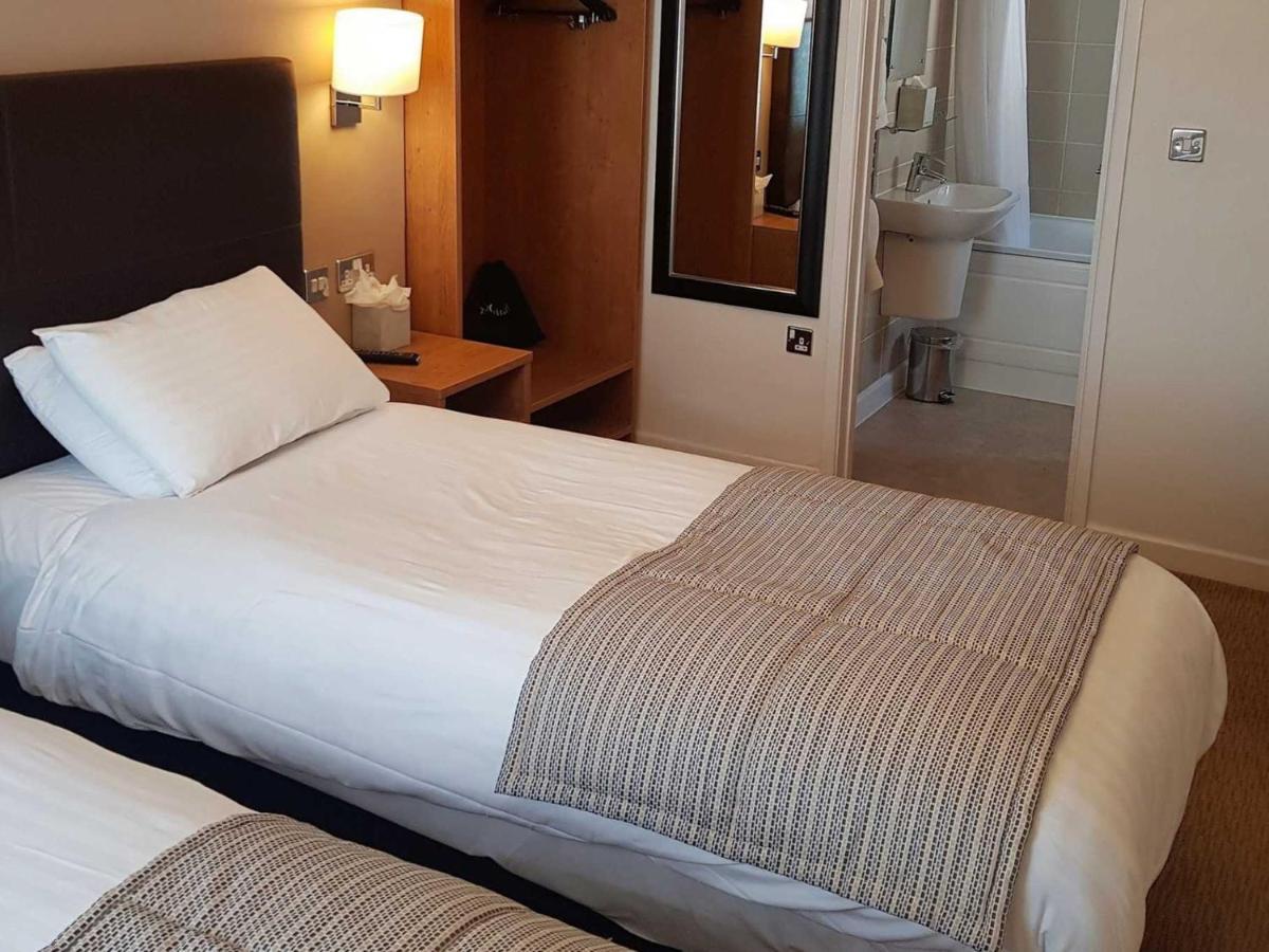 The Wellington Hotel Brecon Eksteriør billede