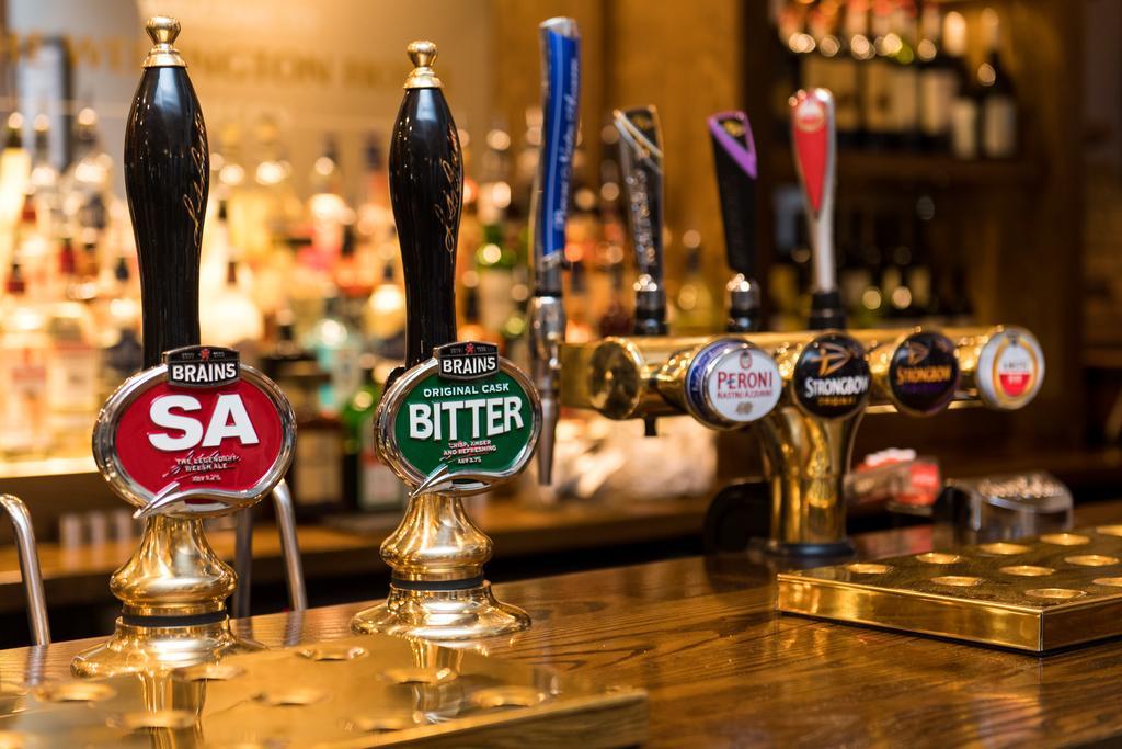 The Wellington Hotel Brecon Eksteriør billede