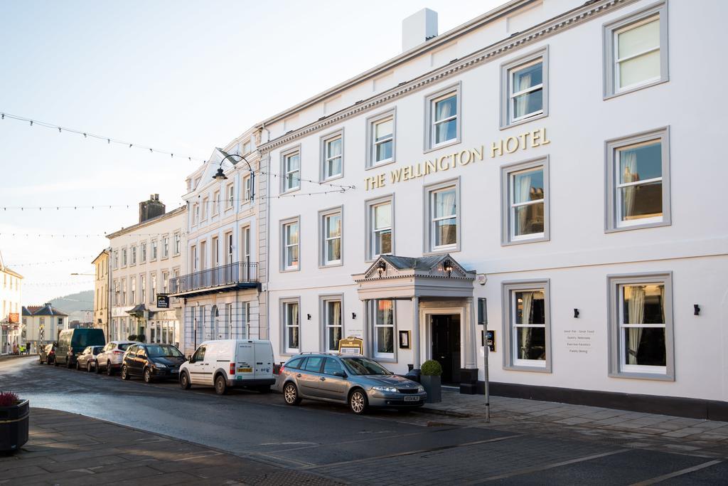 The Wellington Hotel Brecon Eksteriør billede