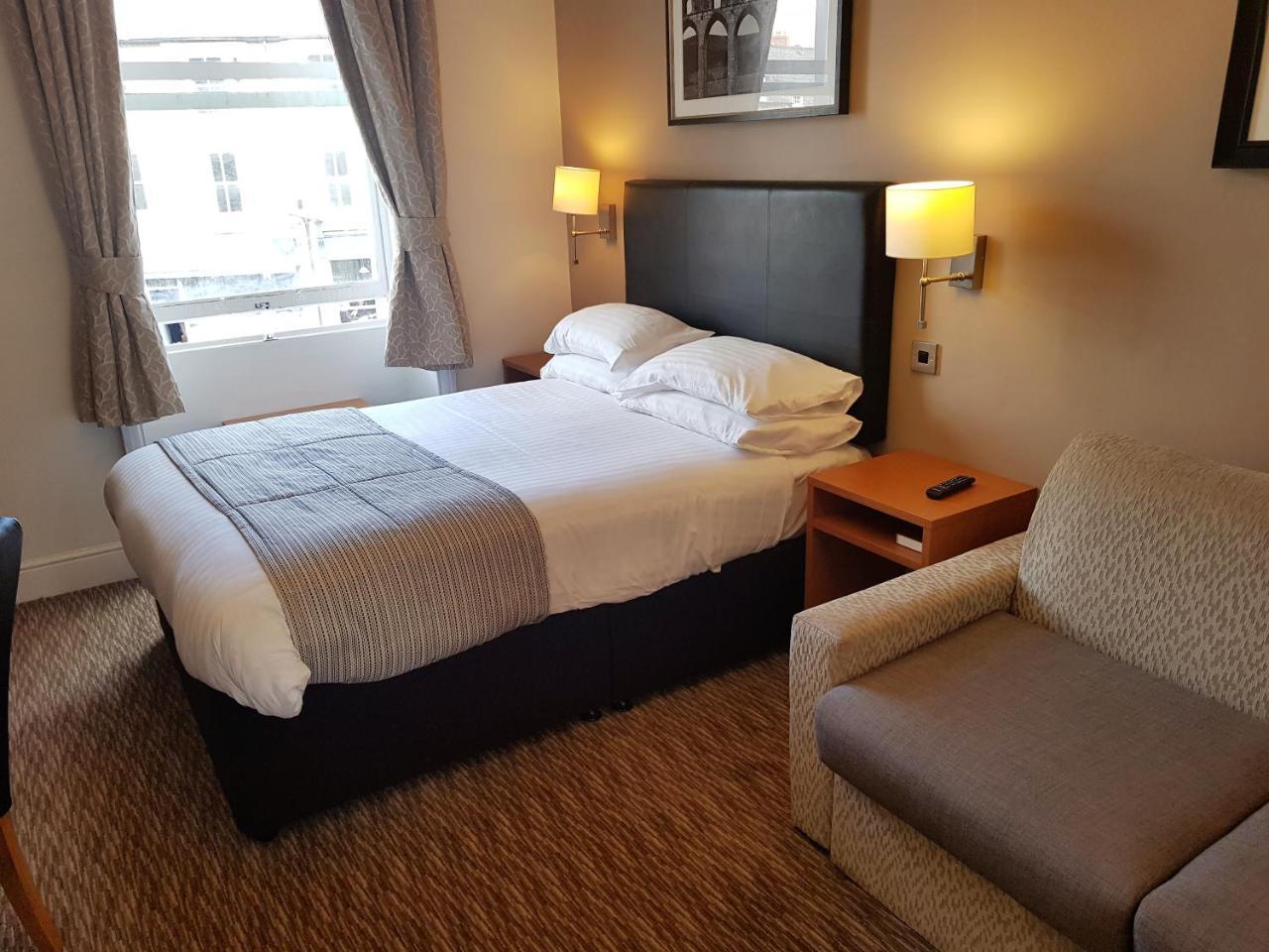 The Wellington Hotel Brecon Eksteriør billede