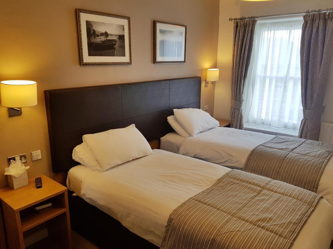 The Wellington Hotel Brecon Eksteriør billede