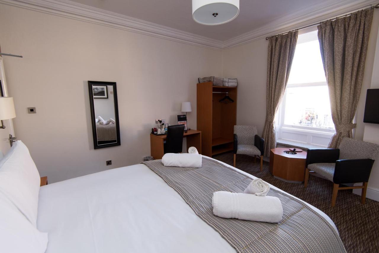 The Wellington Hotel Brecon Eksteriør billede