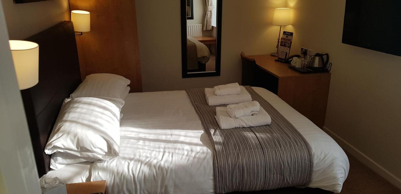 The Wellington Hotel Brecon Eksteriør billede